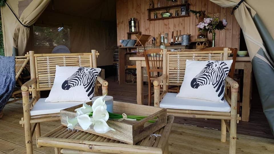 Glamping Des 2 Marguerites Hotel Bazoches-au-Houlme Kültér fotó